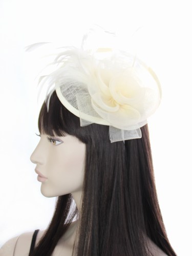 Fascinator supplier - cream floral fascinator