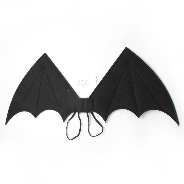 Black bat wings for dressing up