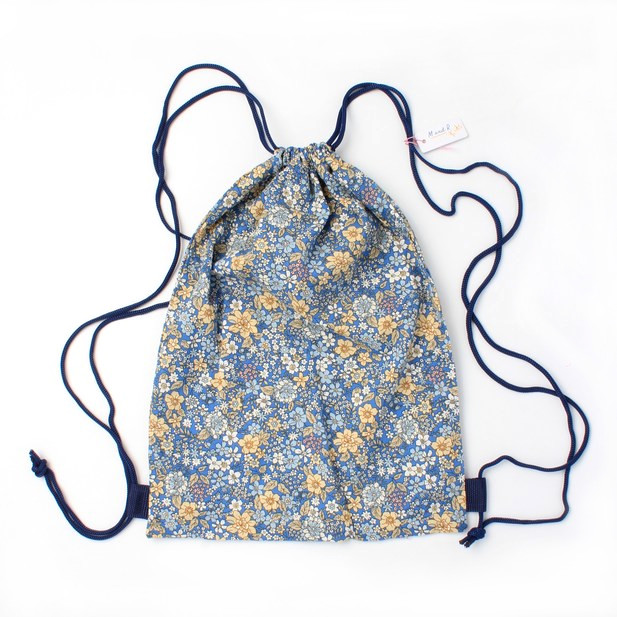 Kids drawstring bag in floral print