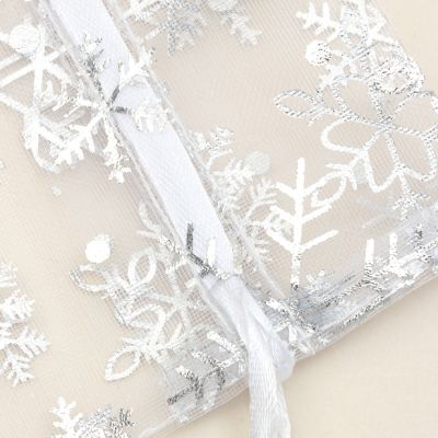 22x15cm. White snowflake print organza gift bag