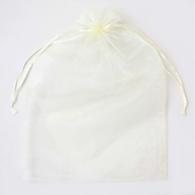 40x28cm. Ivory organza gift bag