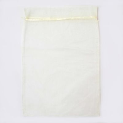 40x28cm. Ivory organza gift bag