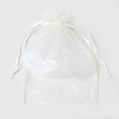 Size: 30x21cm Ivory organza bag