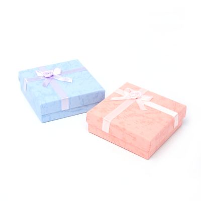 Necklace / Bracelet box. 9x9x3cm. Ribbon detail gift box.