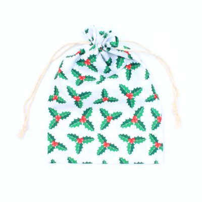 19.5x14cm. Mixed pack of Christmas drawstring pouches