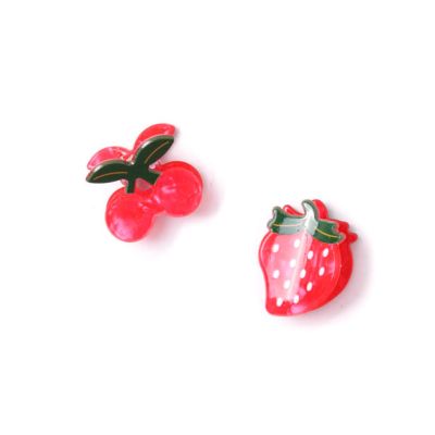 Card of 2 fruit shaped mini clamps 2.5cm