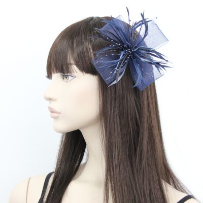 © Style Willow. Looped fascinator on a clip and pin
