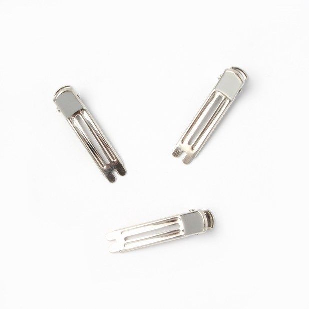 50 plain 4.5cm fork clips in a biodegradable bag main product photo