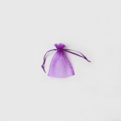 Size: 10x7.5cm Purple organza bag