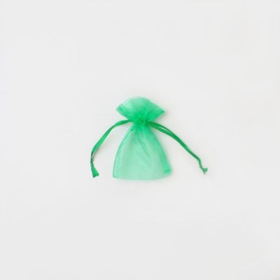 Size: 10x7.5cm Green organza bag