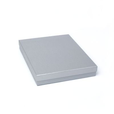 Size: 18x14x2.6cm Light sheen Silver Grey gift box.