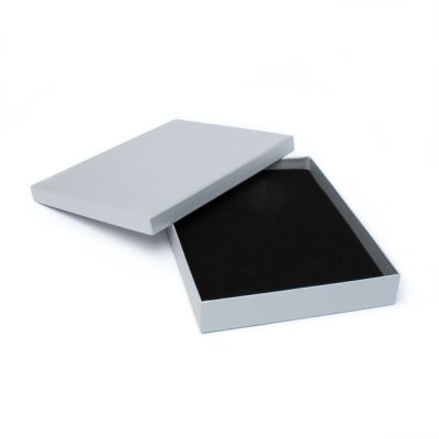 18x14x2.5cm. Silver Grey light sheen gift box.