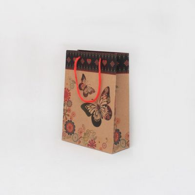 Size: 20x15x6cm butterfly print gift bag