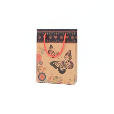 Size: 20x15x6cm butterfly print gift bag