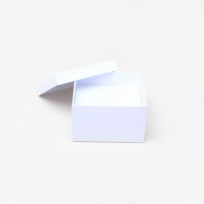 Bangle / Watch box. 10x10x6cm. White gift box.