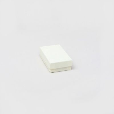 Cufflink / Earring box. 8x5x2.5cm. Cream gift box.