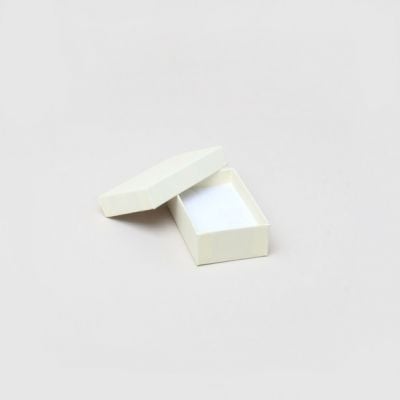 Cufflink / Earring box. 8x5x2.5cm. Cream gift box.