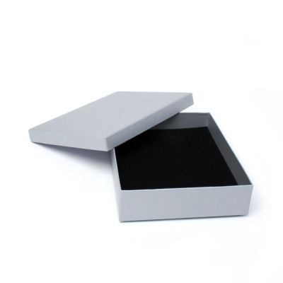 18x14x4cm. Silver Grey light sheen gift box.