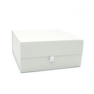 Size: 25x25x12cm. Dove grey magnetic fold flat gift box