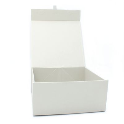 25x25x12cm. Dove grey fold flat gift box. Magnetic closure