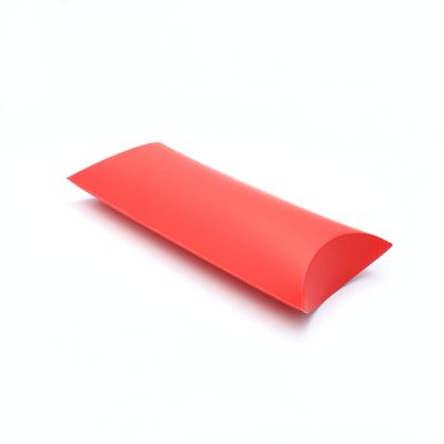 Size: 25x12.5x5cm Red pillow pack gift box