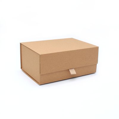 22x16x9.5cm. Kraft fold flat gift box. Magnetic closure