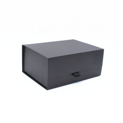 Size: 22x16x9.5cm. Black Fold Flat Gift Box With Magnetic Closure