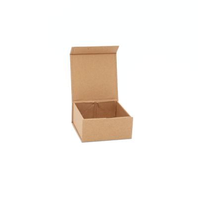 8.5x8.5x4cm. Kraft gift box. Magnetic closure**Please note the sticky tabs may need re-gluing.
