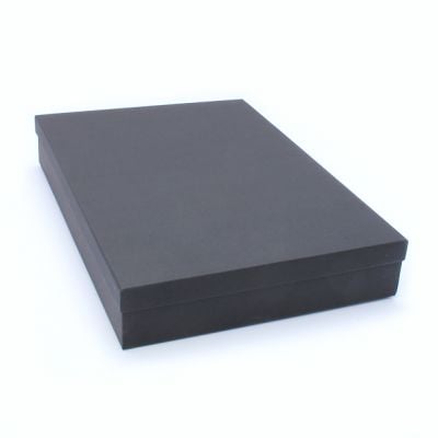 31x21.5x5cm. NO INSERT. Black gift box.