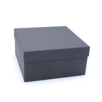 20x20x10cm. NO INSERT. Black gift box.