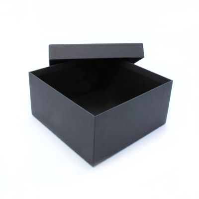 20x20x10cm. NO INSERT. Black gift box.