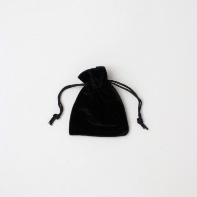 Size: 9x7cm Black velvet pouch