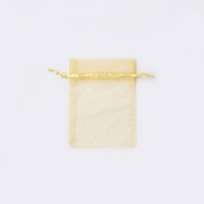 Size: 15x11cm Light gold organza bag