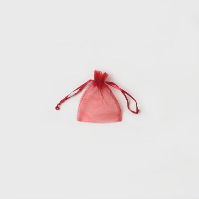 Size: 10x7.5cm Burgundy organza bag