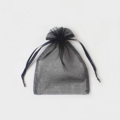 Size: 22x15cm Black organza bag