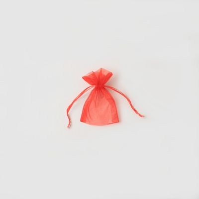 Size: 10x7.5cm Red organza bag