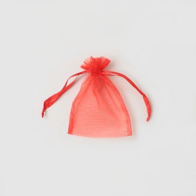 Size: 15x11cm Red organza bag