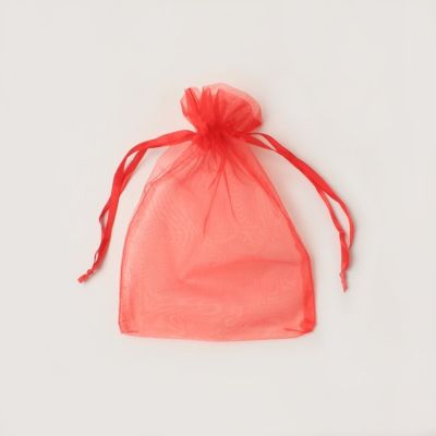 Size: 22x15cm Red organza bag