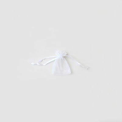 Size: 7x5cm White organza bag