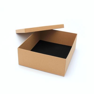 Tiara Box. 20x17x7cm. Brown kraft gift box