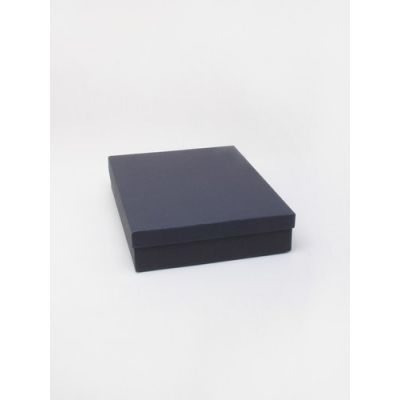 Size: 18x14x3.8cm Black gift box
