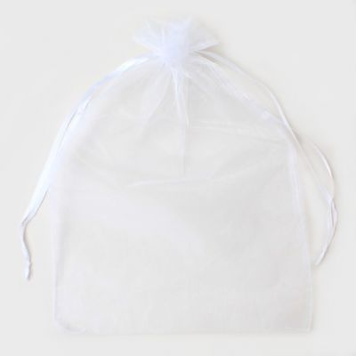 Size: 40x28cm White organza bag