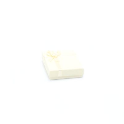 Necklace / Bracelet box. 8x6.5x2cm. Ivory gift box with bow