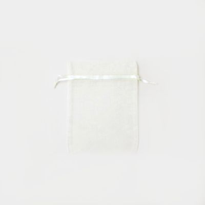 Size : 15x11cm Ivory organza gift bag