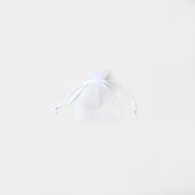 Size : 10x7.5cm White organza gift bag