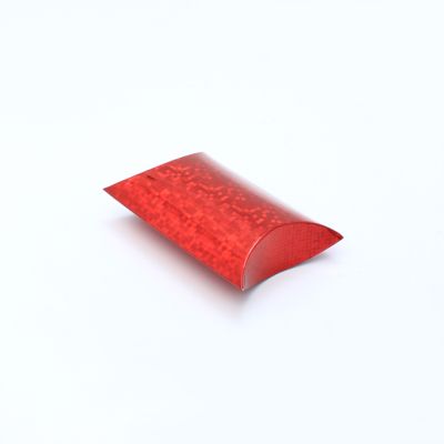 9x8x3cm. Red holographic pillow pack