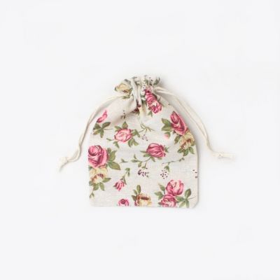 Size: 18x13cm Floral print cotton rich gift bag