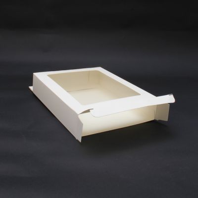 20x15x4cm. Off White gift box with window & Euro hole