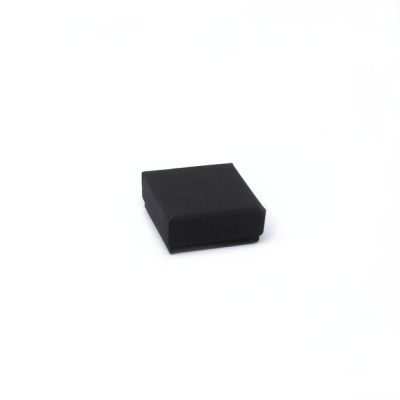 5x5x2.2cm. NO INSERT. Black gift box