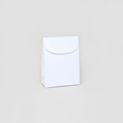 16x12x6cm. White velcro gift box